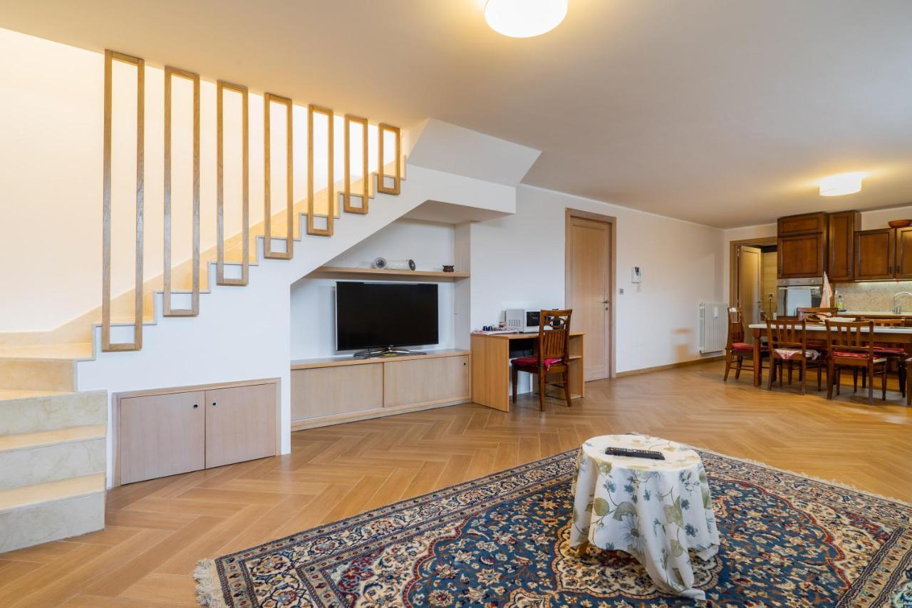 Intera Villa Ad Uso Esclusivo Con 2 Bagni 4 Camere Da Letto,Garage,Giardino,Area Fitness,Lavatrice,Wifi Тулье Экстерьер фото